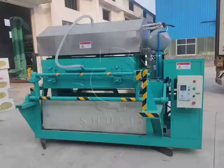 Egg tray machine