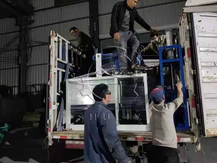 Local de carregamento das máquinas de bandejas de papel