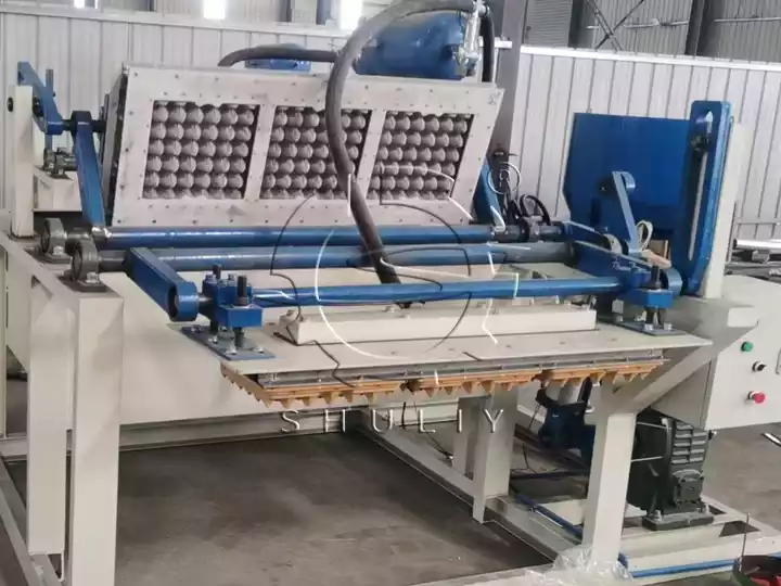 Papierablage-Formmaschine