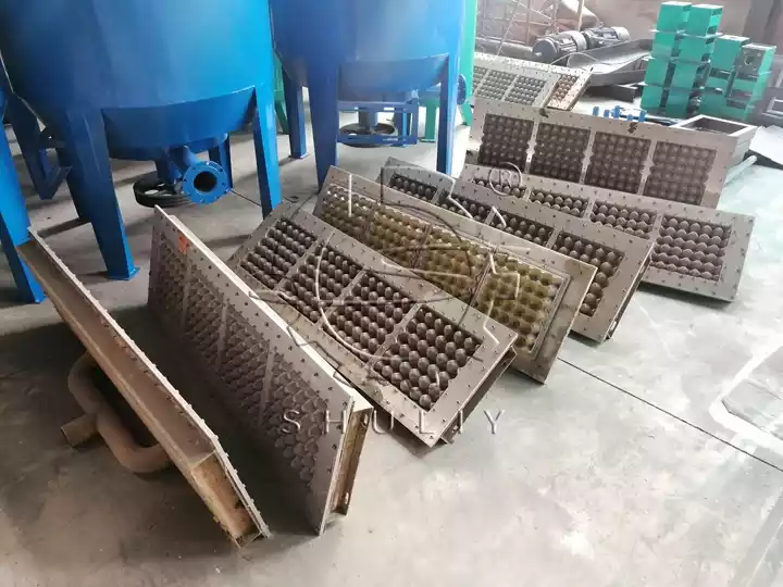 Paper pulp tray molds
