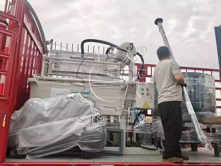 Container loading egg tray making machines