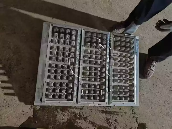 Can An Egg Tray Machine Make Biodegradable Pulp Seedling Trays With Custom Molds? 4 Square seedling tray mold